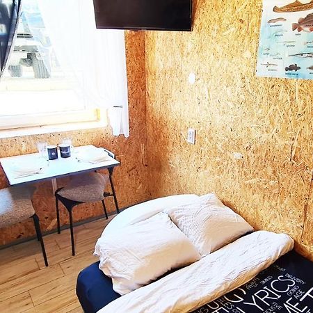 Sub Hel. Budzetowe Pokoje W Domu Z Basenem. Wokol Domu Tylko Natura. Balkon Zbyteczny. Eksteriør bilde