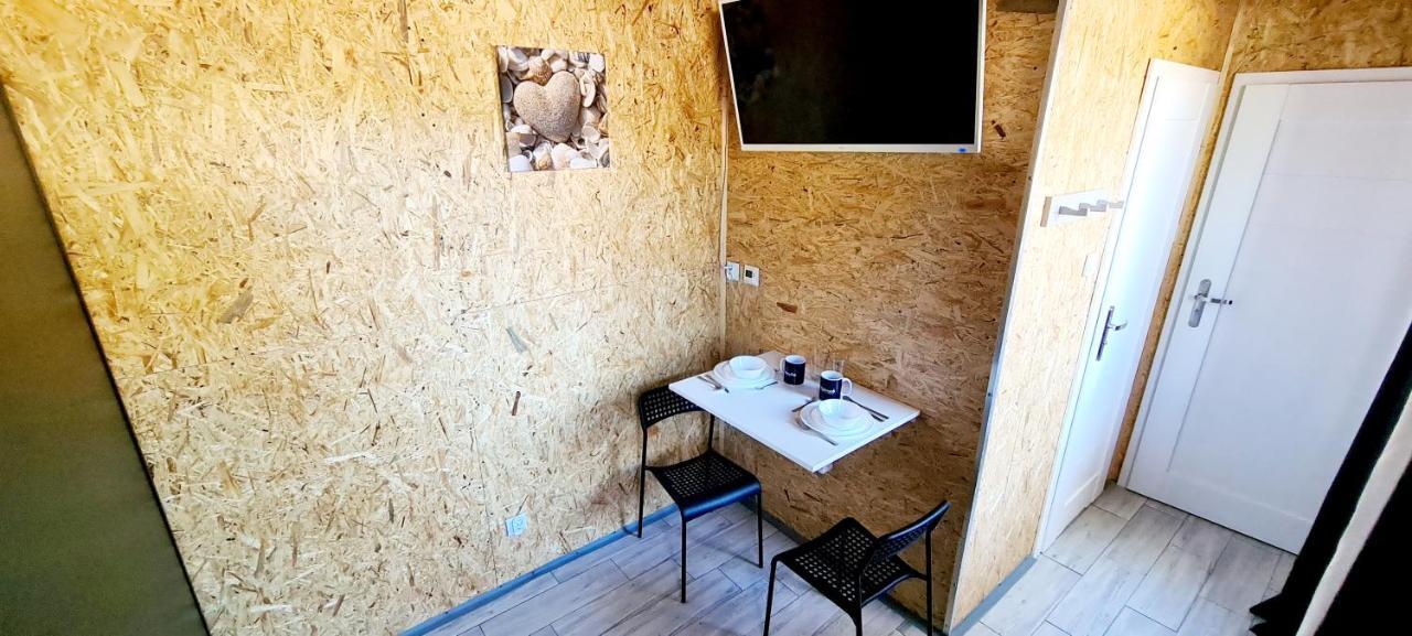 Sub Hel. Budzetowe Pokoje W Domu Z Basenem. Wokol Domu Tylko Natura. Balkon Zbyteczny. Eksteriør bilde
